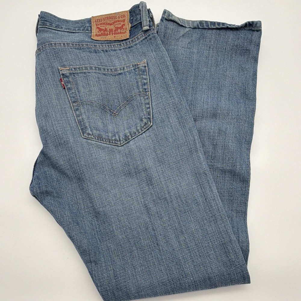 Levi's Men's 501 Button-fly 1990s Made in Mexico Straight Light Wash Denim